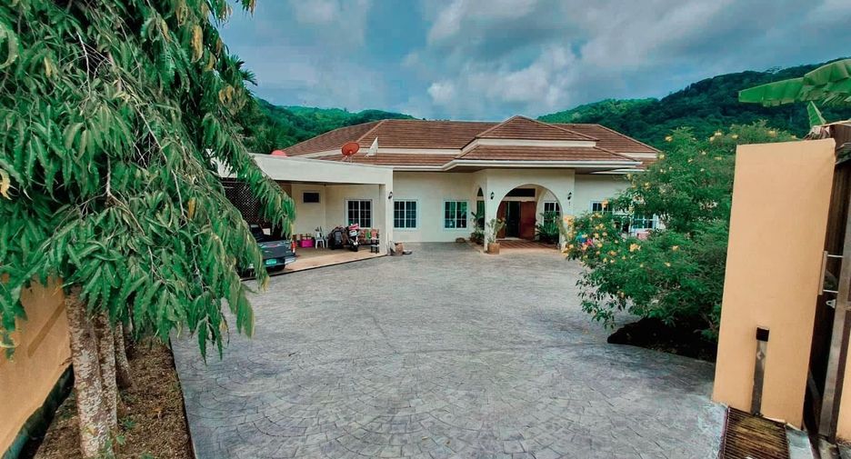 Villa zum Kauf mit 6 Zimmer in Mueang Phuket, Phuket