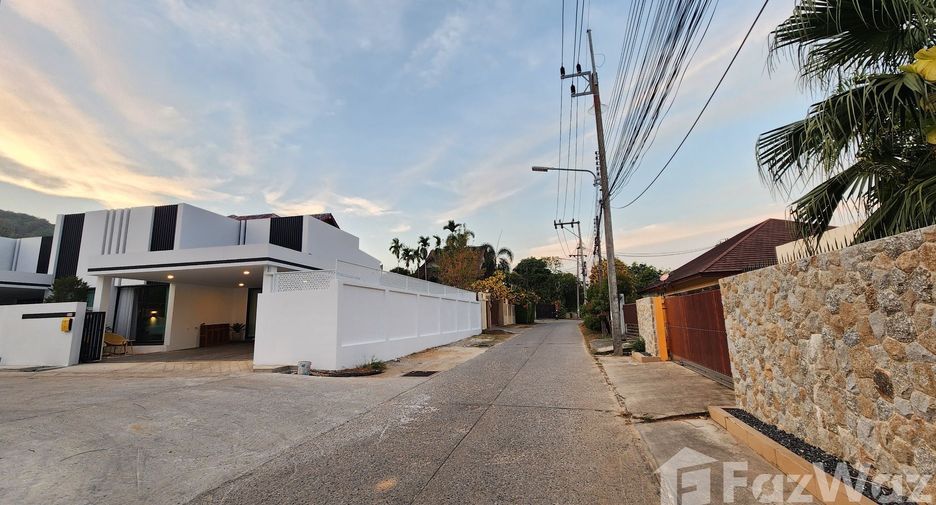 For rent 2 bedrooms villa in Mueang Phuket, Phuket