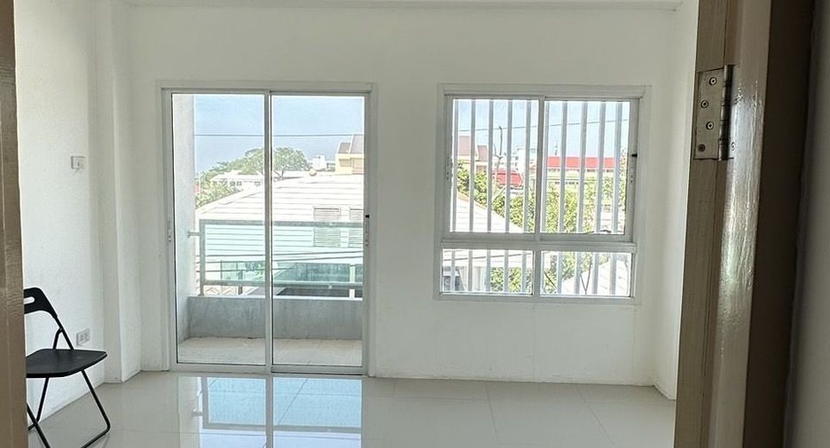 Продажа 9 спальни таунхаус в Mueang Chon Buri, Чонбури