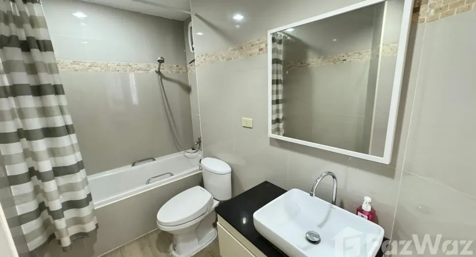 For sale and for rent 2 bedrooms condo in Si Racha, Chonburi