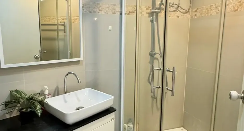 For sale and for rent 2 bedrooms condo in Si Racha, Chonburi