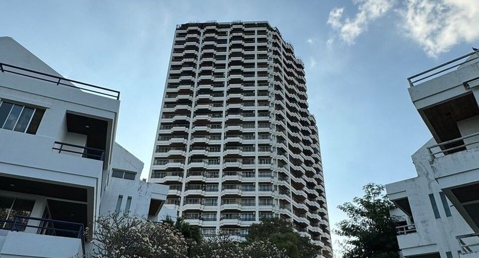 For sale and for rent 2 bedrooms condo in Si Racha, Chonburi