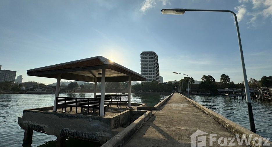 For sale and for rent 2 bedrooms condo in Si Racha, Chonburi