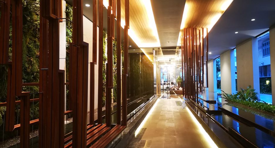 Condo en venta y en alquiler de 2 habitaciones en Khlong Toei, Bangkok