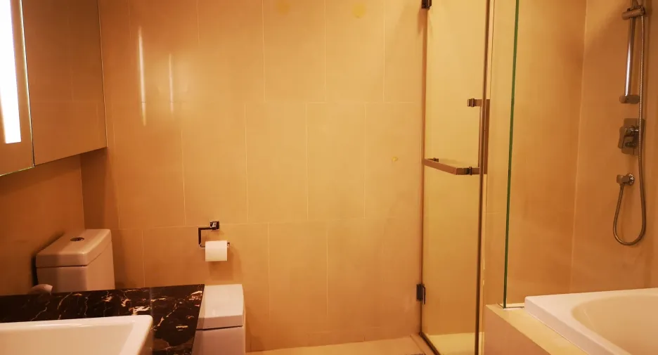 Condo en venta y en alquiler de 2 habitaciones en Khlong Toei, Bangkok