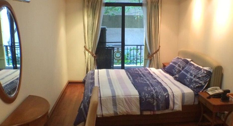 For sale 1 bed condo in Sathon, Bangkok