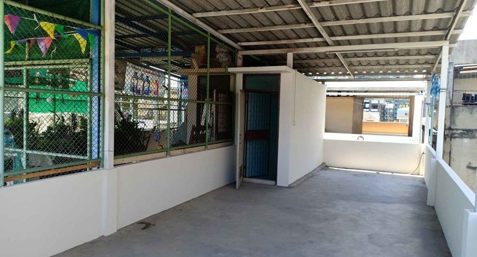 Gewerbefläche zum Kauf und zur Miete mit 4 Zimmer in Mueang Nonthaburi, Nonthaburi