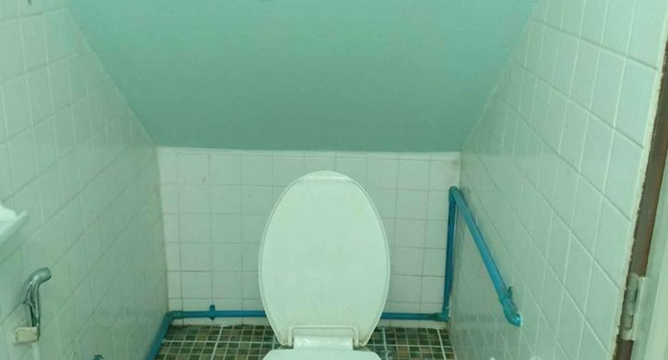 Gewerbefläche zum Kauf und zur Miete mit 4 Zimmer in Mueang Nonthaburi, Nonthaburi