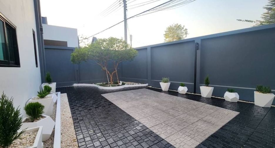 À vendre 3 chambres villa à Bang Lamung, Chonburi