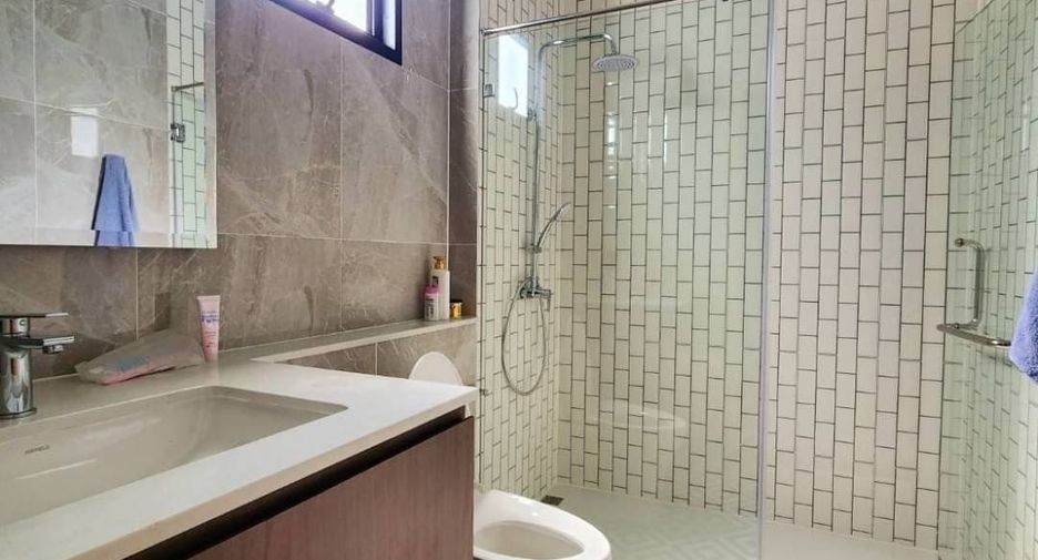 À vendre 3 chambres villa à Bang Lamung, Chonburi