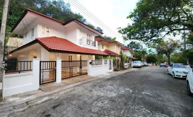 À louer 3 chambres maison à Mueang Phuket, Phuket