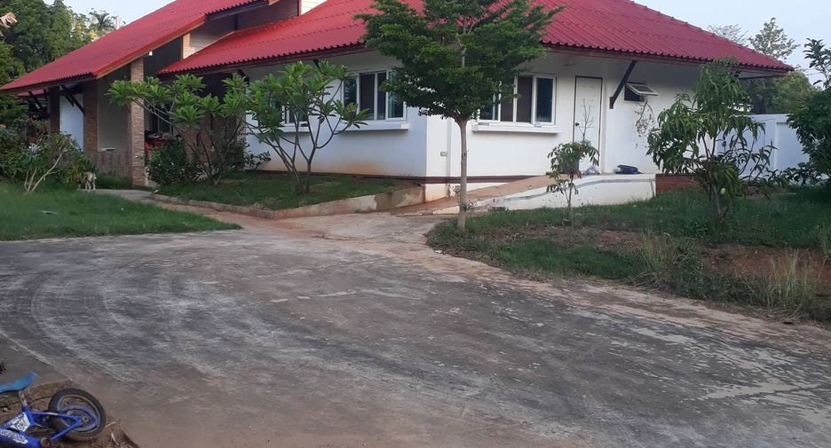 For sale 5 bedrooms house in Mueang Nakhon Ratchasima, Nakhon Ratchasima