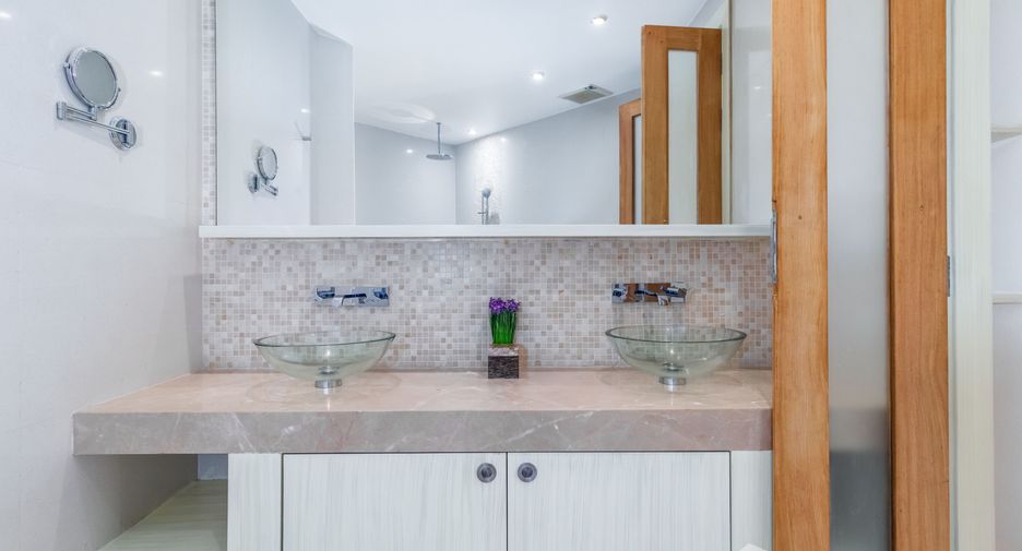 For sale and for rent 2 bedrooms condo in Thalang, Phuket