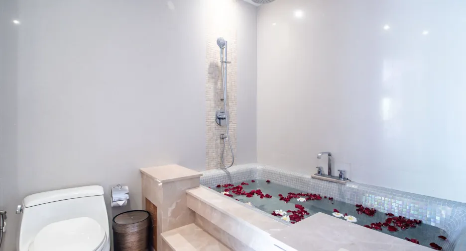 For sale and for rent 2 bedrooms condo in Thalang, Phuket