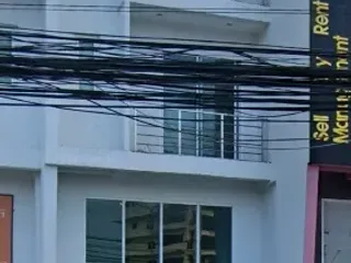 Local comercial en venta de 4 habitaciones en Mueang Phuket, Phuket