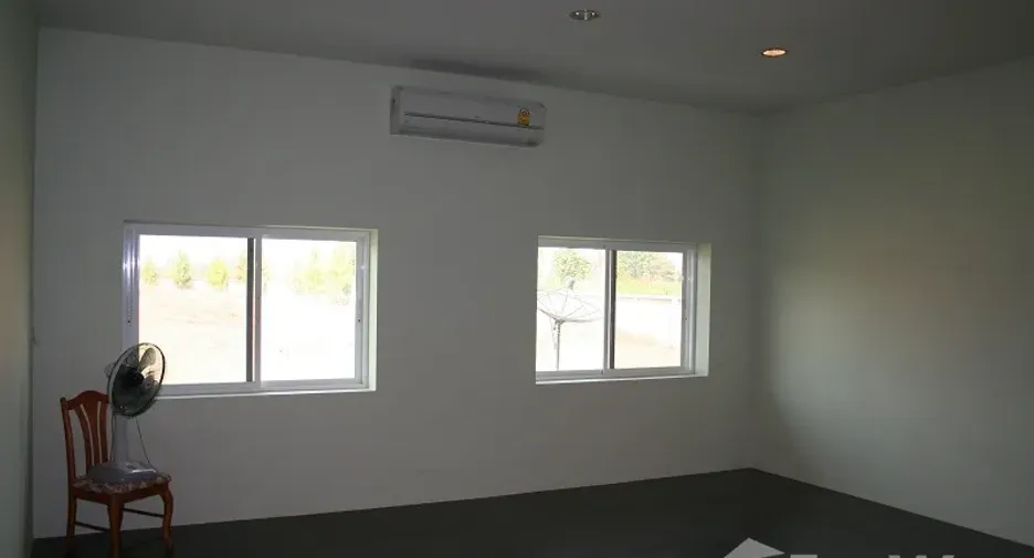 For sale 6 bedrooms house in Mueang Kalasin, Kalasin