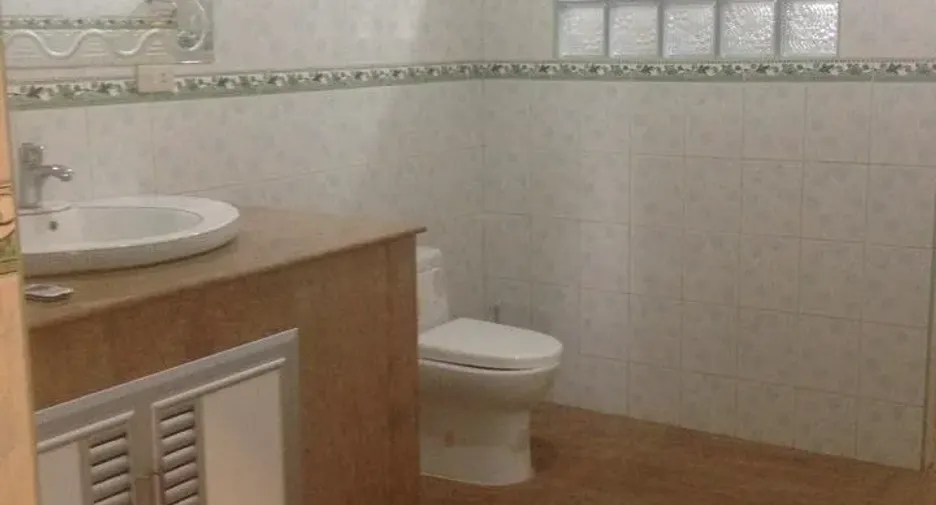 For sale 6 bedrooms house in Mueang Kalasin, Kalasin