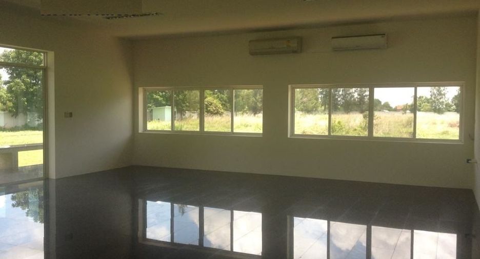 For sale 6 bedrooms house in Mueang Kalasin, Kalasin