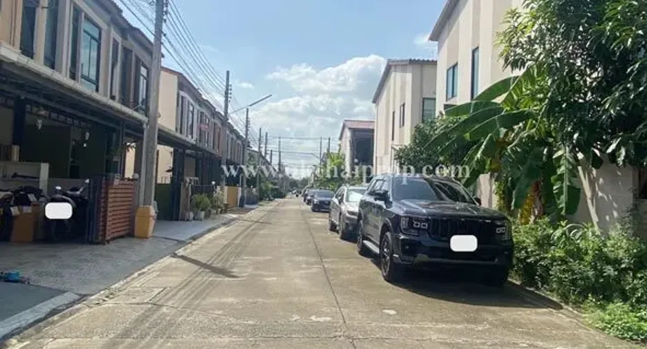 For sale 4 bedrooms townhouse in Pak Kret, Nonthaburi