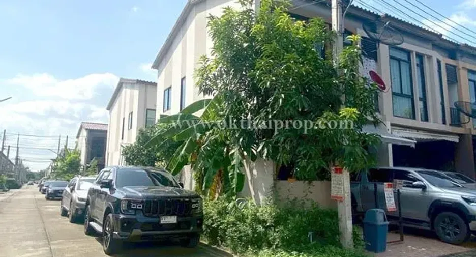 For sale 4 bedrooms townhouse in Pak Kret, Nonthaburi