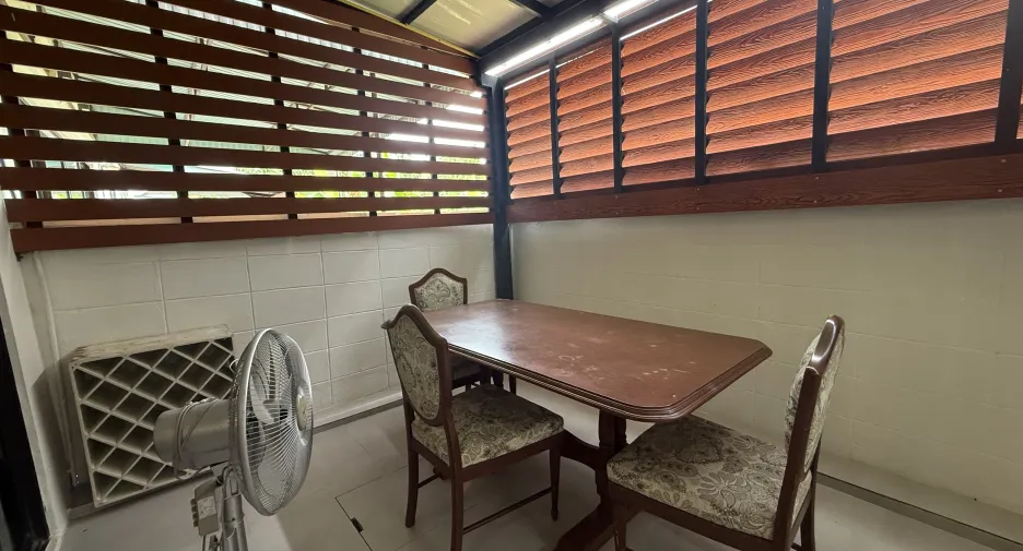 À vendre 3 chambres maison de ville à Sattahip, Chonburi