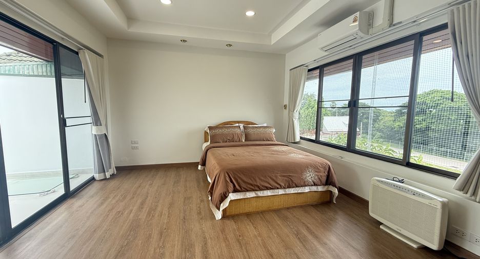 À vendre 3 chambres maison de ville à Sattahip, Chonburi