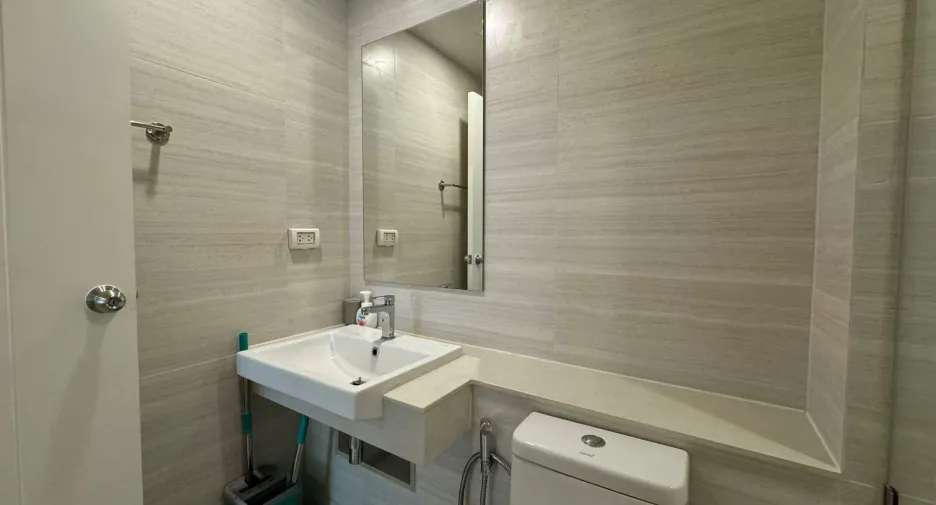 For rent 2 bedrooms condo in Mueang Phuket, Phuket