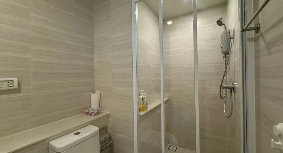 For rent 2 bedrooms condo in Mueang Phuket, Phuket