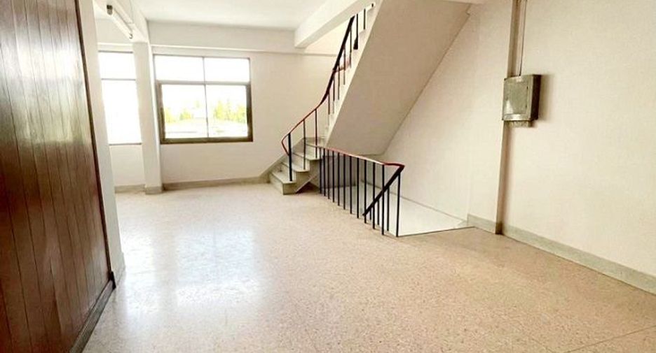 For sale 5 bedrooms townhouse in Mueang Khon Kaen, Khon Kaen