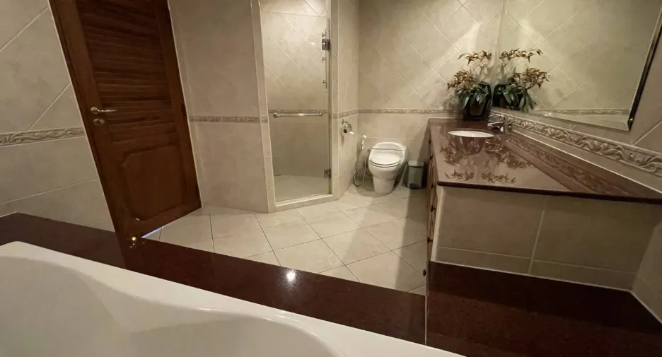 For rent 1 bed condo in Bang Lamung, Chonburi