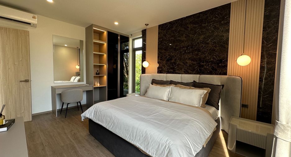 Villa zum Kauf mit 4 Zimmer in Kathu, Phuket