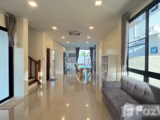 Villa en alquiler de 4 habitaciones en Bang Lamung, Chonburi