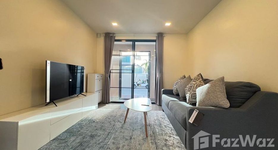 For rent 4 bedrooms villa in Bang Lamung, Chonburi