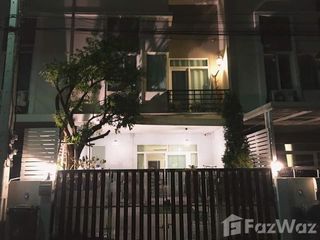For sale 4 bedrooms townhouse in Bang Phli, Samut Prakan