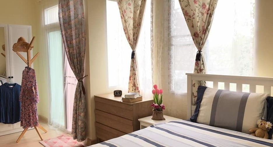 For sale 4 bedrooms townhouse in Bang Phli, Samut Prakan