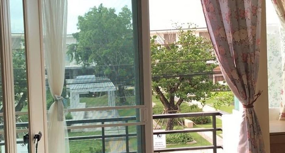 For sale 4 bedrooms townhouse in Bang Phli, Samut Prakan