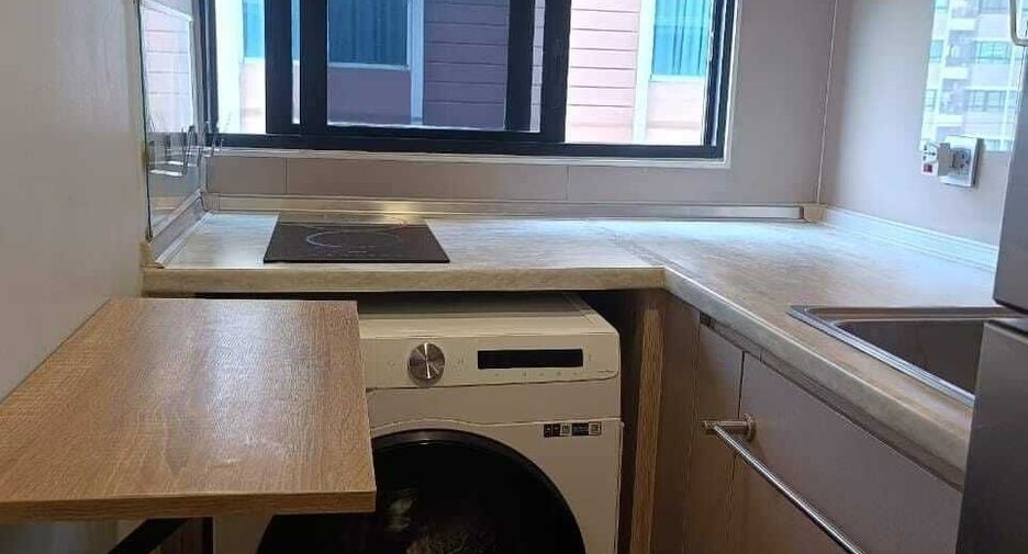 For sale 2 bedrooms condo in Wang Thonglang, Bangkok