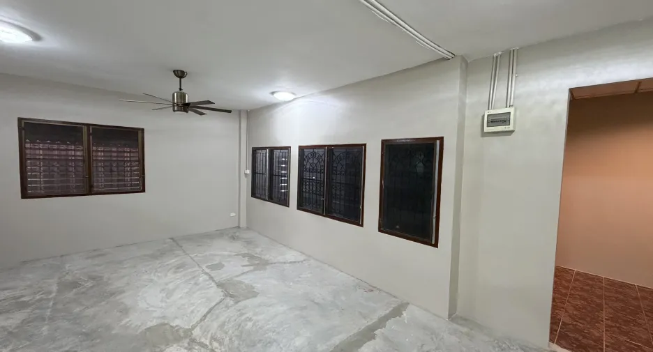 For sale 4 bedrooms house in Bang Bo, Samut Prakan