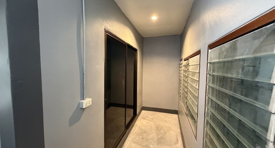 For sale 4 bedrooms house in Bang Bo, Samut Prakan