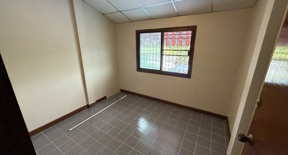 For sale 4 bedrooms house in Bang Bo, Samut Prakan