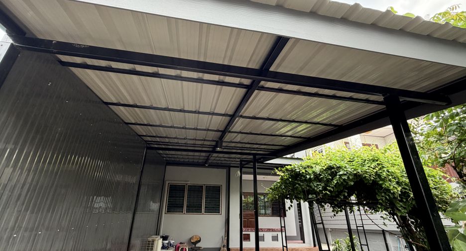 For sale 4 bedrooms house in Bang Bo, Samut Prakan