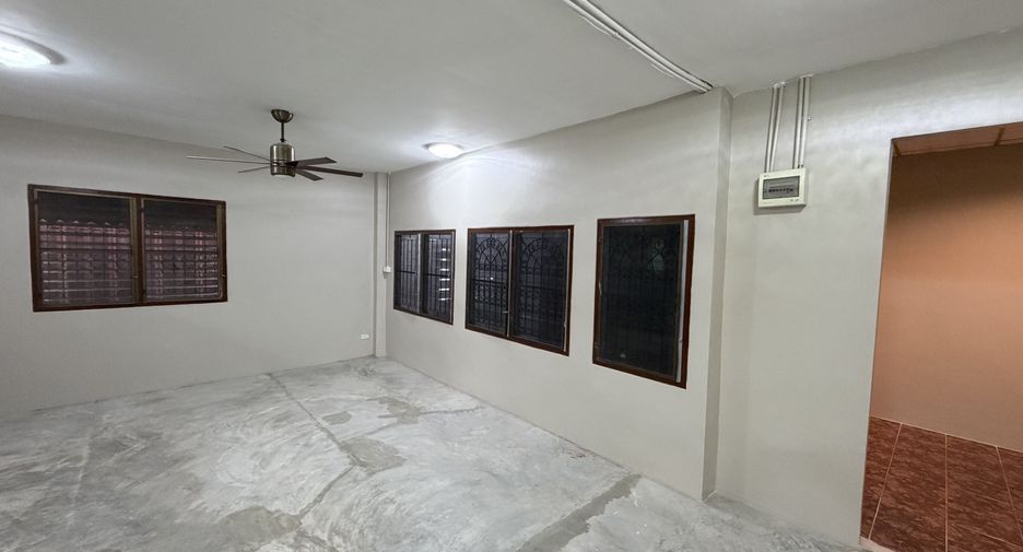 For sale 4 bedrooms house in Bang Bo, Samut Prakan
