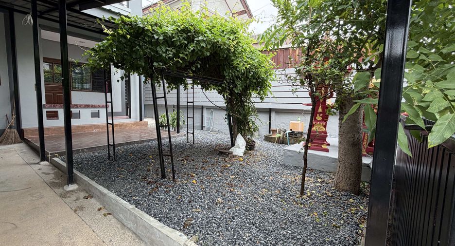 Casa en venta de 4 habitaciones en Bang Bo, Samut Prakan