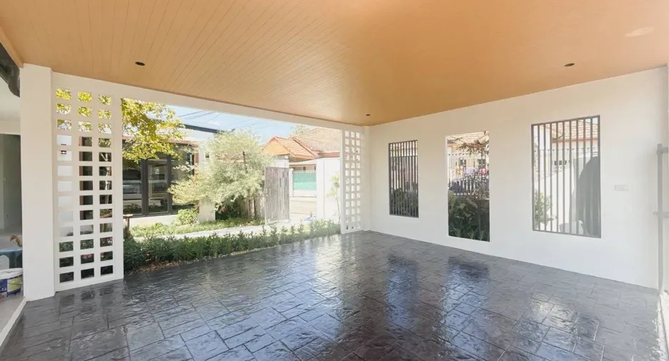 For sale 3 bedrooms townhouse in Mueang Phuket, Phuket