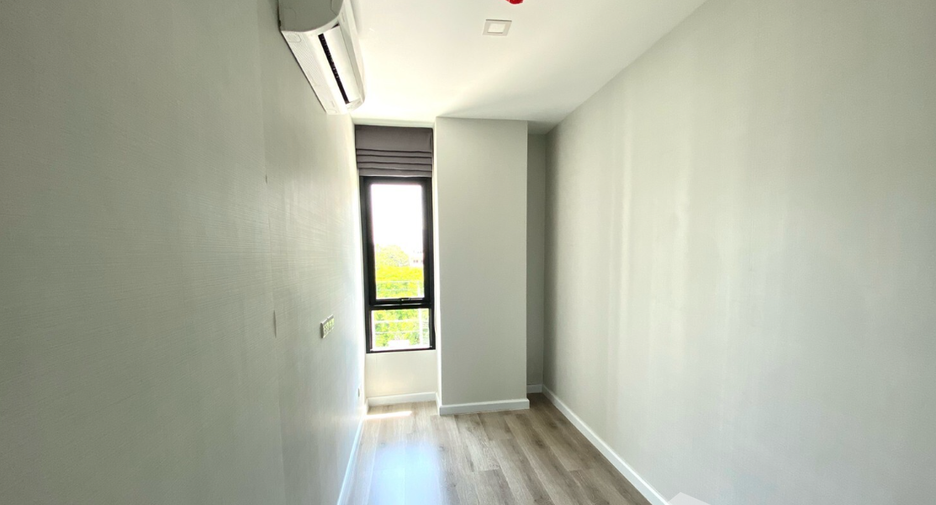 For sale 2 bedrooms condo in Mueang Samut Prakan, Samut Prakan