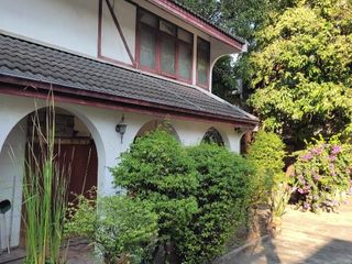 Haus zum Kauf mit 4 Zimmer in Watthana, Bangkok