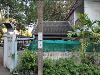 Haus zum Kauf mit 4 Zimmer in Watthana, Bangkok
