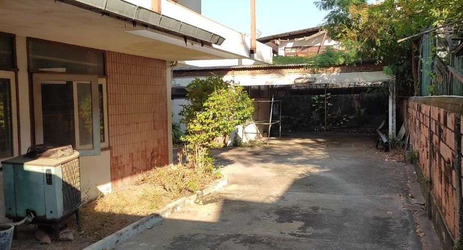 À vendre 4 chambres maison à Watthana, Bangkok