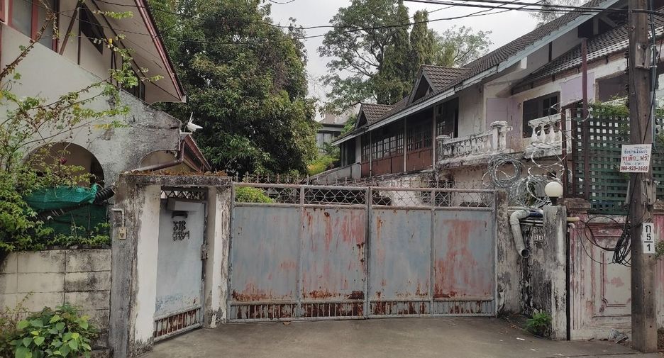 À vendre 4 chambres maison à Watthana, Bangkok