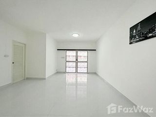 出售 3 卧室 联排别墅 在 Lat Krabang, 曼谷